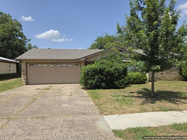515 Grants Parkway , Arlington, TX 76014
