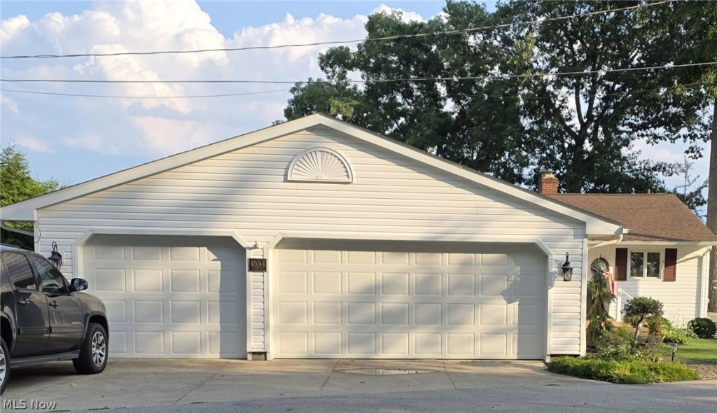 4534 Lahm Drive , New Franklin, OH 44319 Main Photo