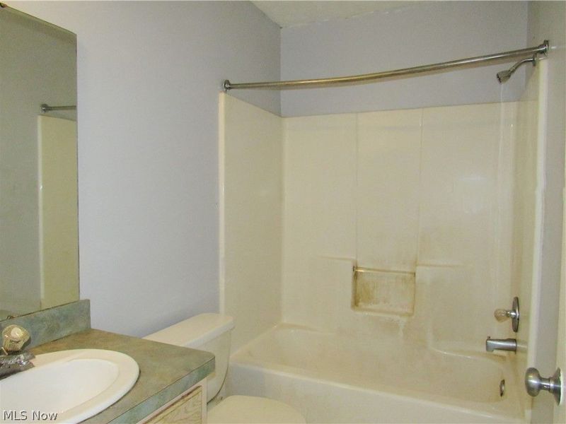 2305 E 63rd Street, Cleveland, OH 44104 Photo 19