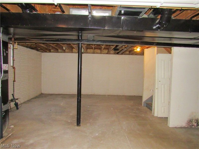 2305 E 63rd Street, Cleveland, OH 44104 Photo 30