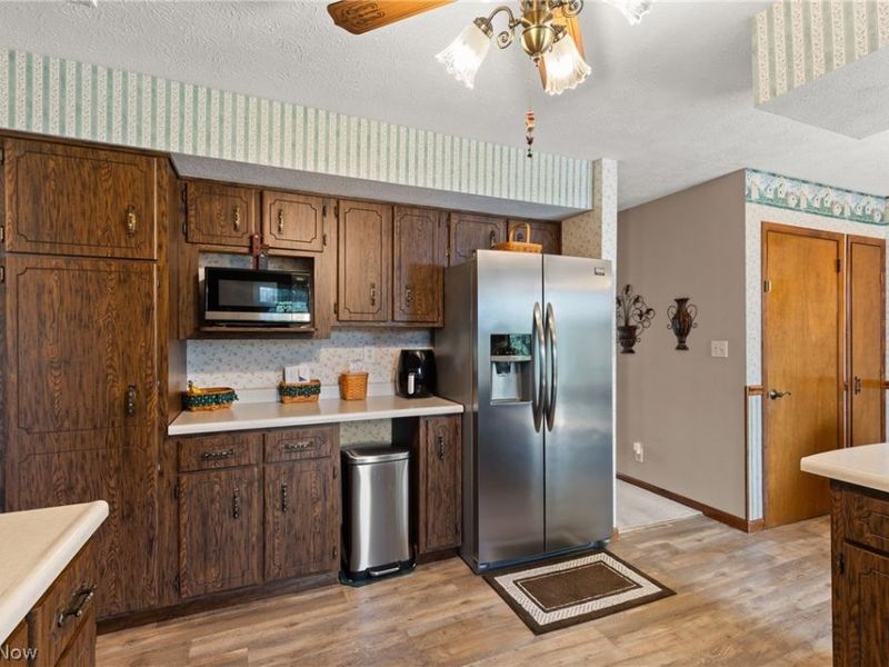 56062 Governor Drive , Bellaire, OH 43906 Photo 12