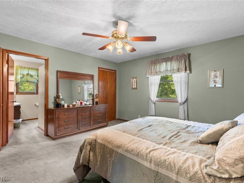 56062 Governor Drive , Bellaire, OH 43906 Photo 16