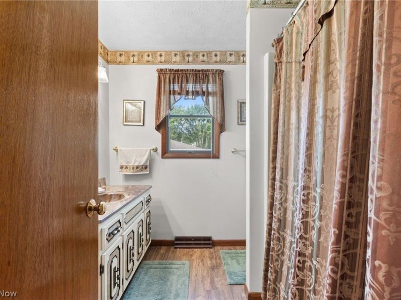 56062 Governor Drive , Bellaire, OH 43906 Photo 20