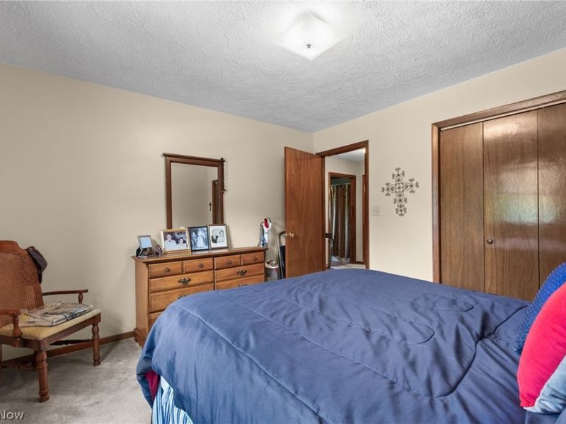 56062 Governor Drive , Bellaire, OH 43906 Photo 25
