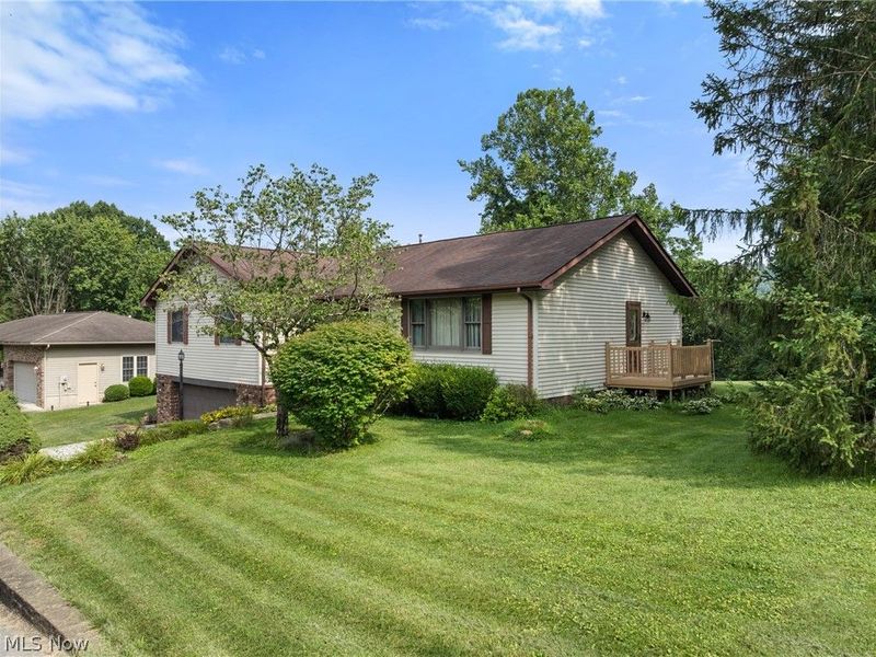 56062 Governor Drive , Bellaire, OH 43906 Photo 3