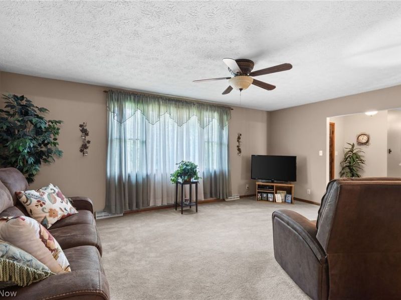 56062 Governor Drive , Bellaire, OH 43906 Photo 5