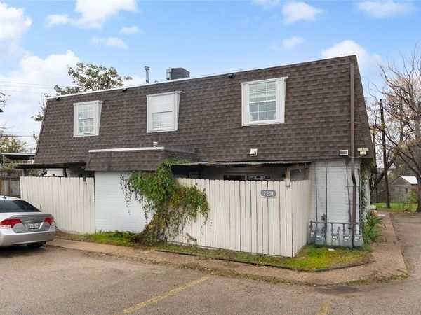2201 Mission Hill CIR , Unit 4, Austin, TX 78741