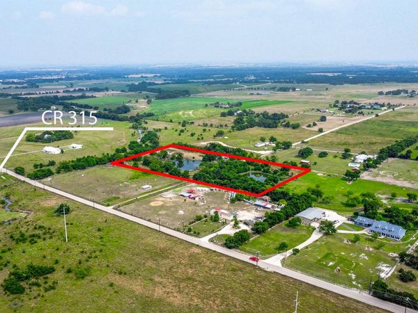 376 Rae LN, Jarrell, TX 76537