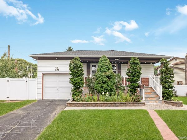 391 Bellmore Road , East Meadow, NY 11554