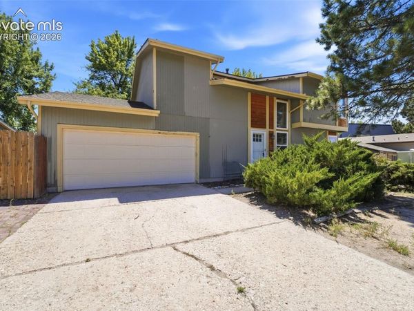 5945 Del Paz Drive, Colorado Springs, CO 80918