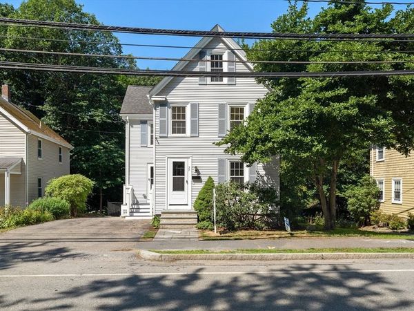 37 Cedar St, Unit 37, Wellesley, MA 02481