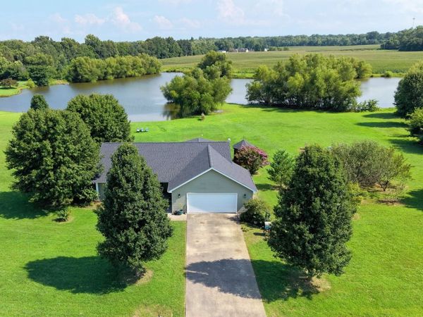 156 Hanover Lane , Murphysboro, IL 62966