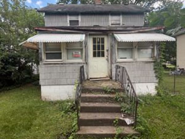 318 12th Street , East Moline, IL 61244