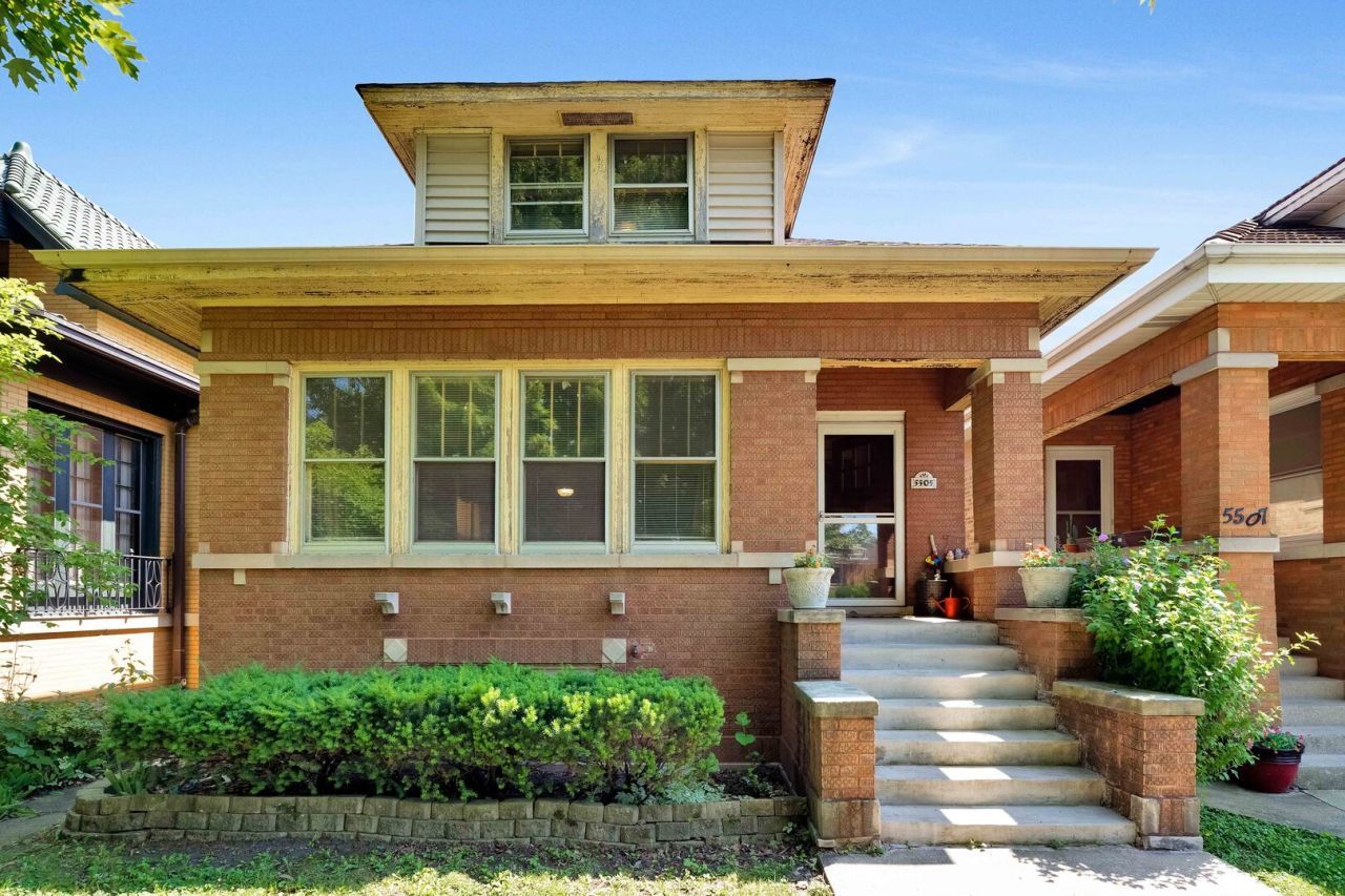 5505 W Cullom Avenue , Chicago, IL 60634