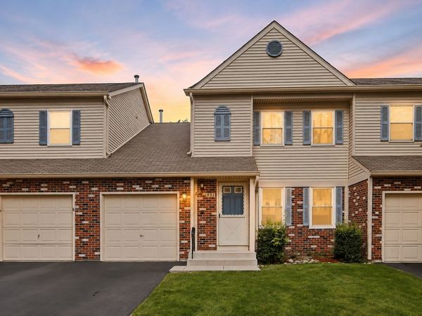 931 Perry Drive , Algonquin, IL 60102