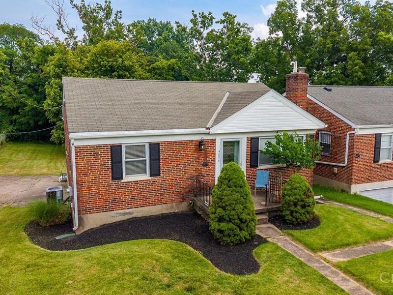 4894 Oaklawn Drive, Cincinnati, OH 45227 Photo 3