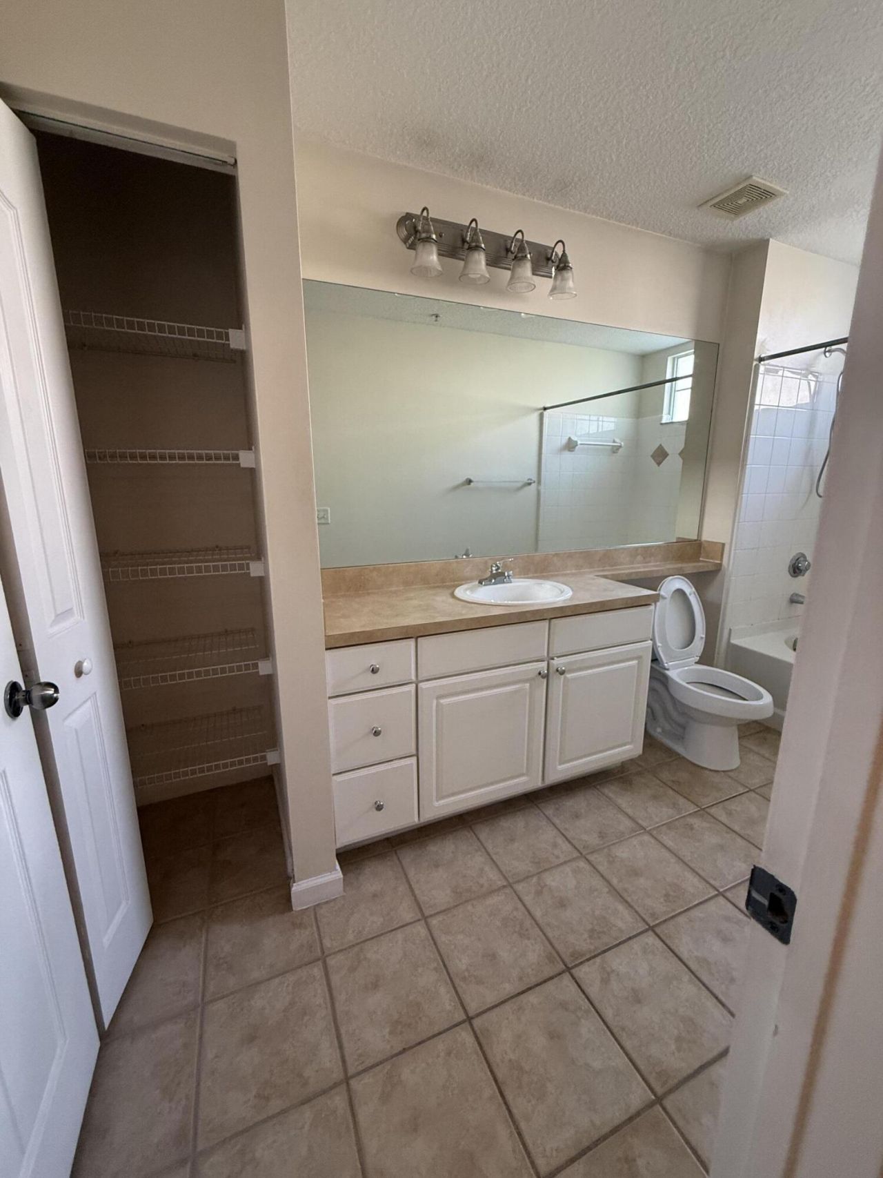 9901 Baywinds Boulevard, Unit 3107, West Palm Beach, FL 33411 Photo