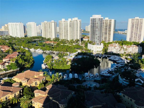 1000 Island Blvd , Unit 2308, Aventura, FL 33160