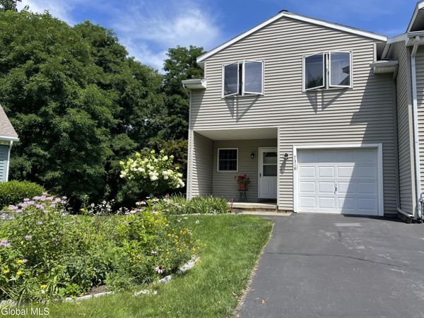 7318 Vic Court, Guilderland, NY 12303