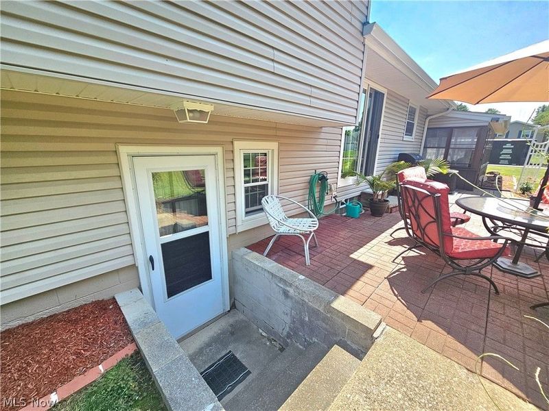8394 Four Seasons Trail, Youngstown, OH 44514 Photo 16