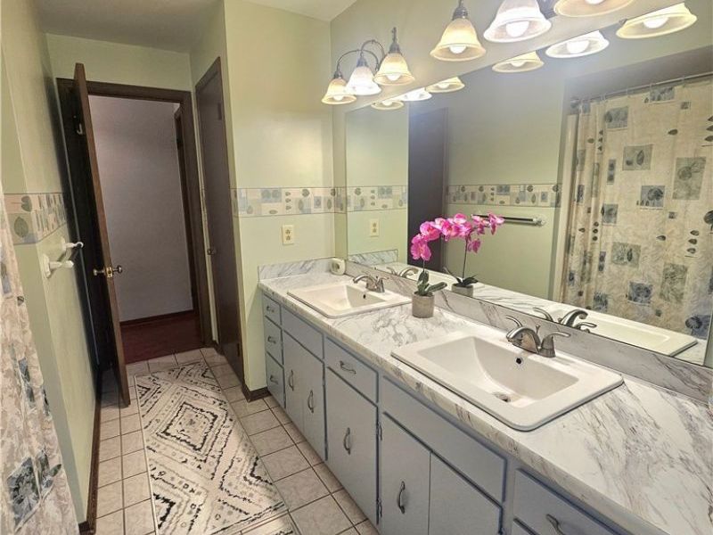 8394 Four Seasons Trail, Youngstown, OH 44514 Photo 29