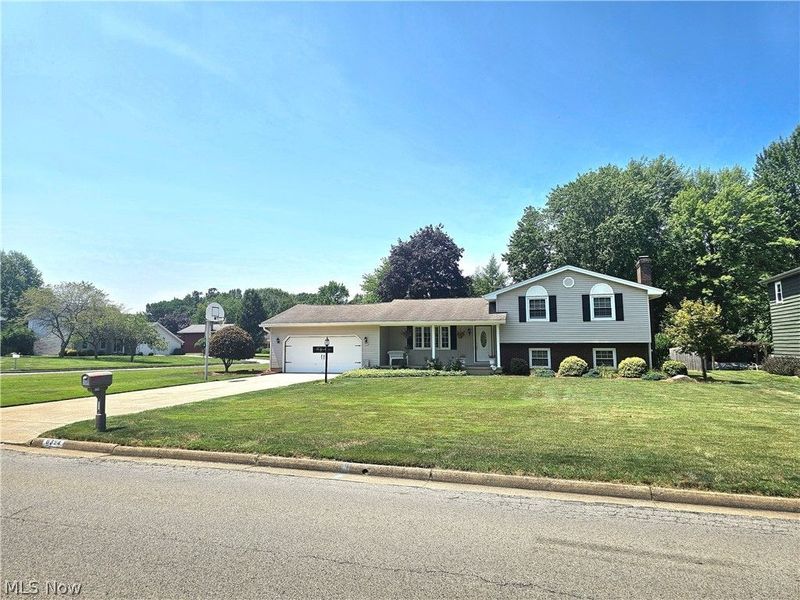 8394 Four Seasons Trail, Youngstown, OH 44514 Photo 7