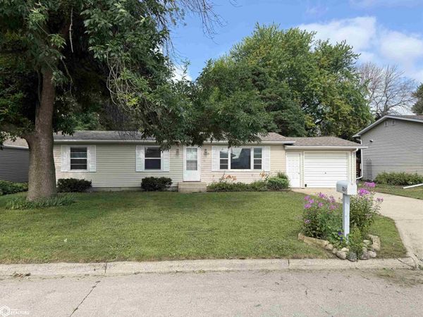 1209 7th PL N, Clear Lake, IA 50428