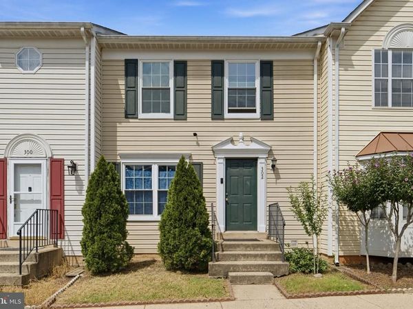 302 MOSEBY COURT, MANASSAS PARK, VA 20111