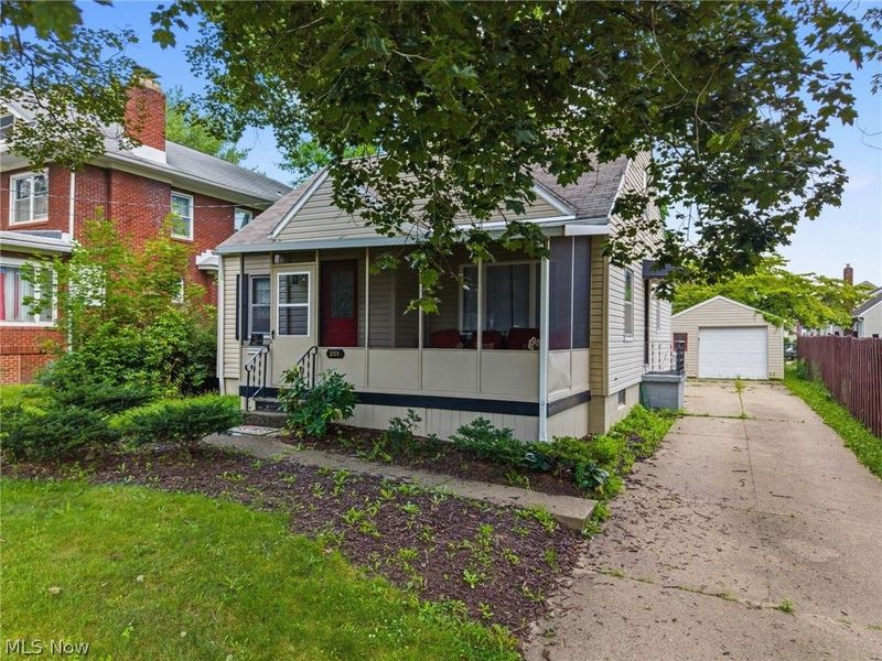 351 Hoover Avenue, Akron, OH 44312 Photo 2
