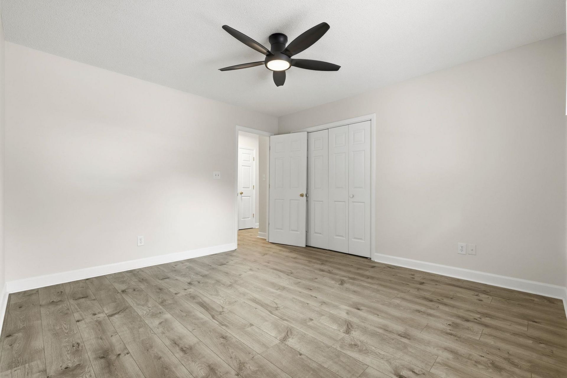 3556 Golden Rod Ct  Photo 18