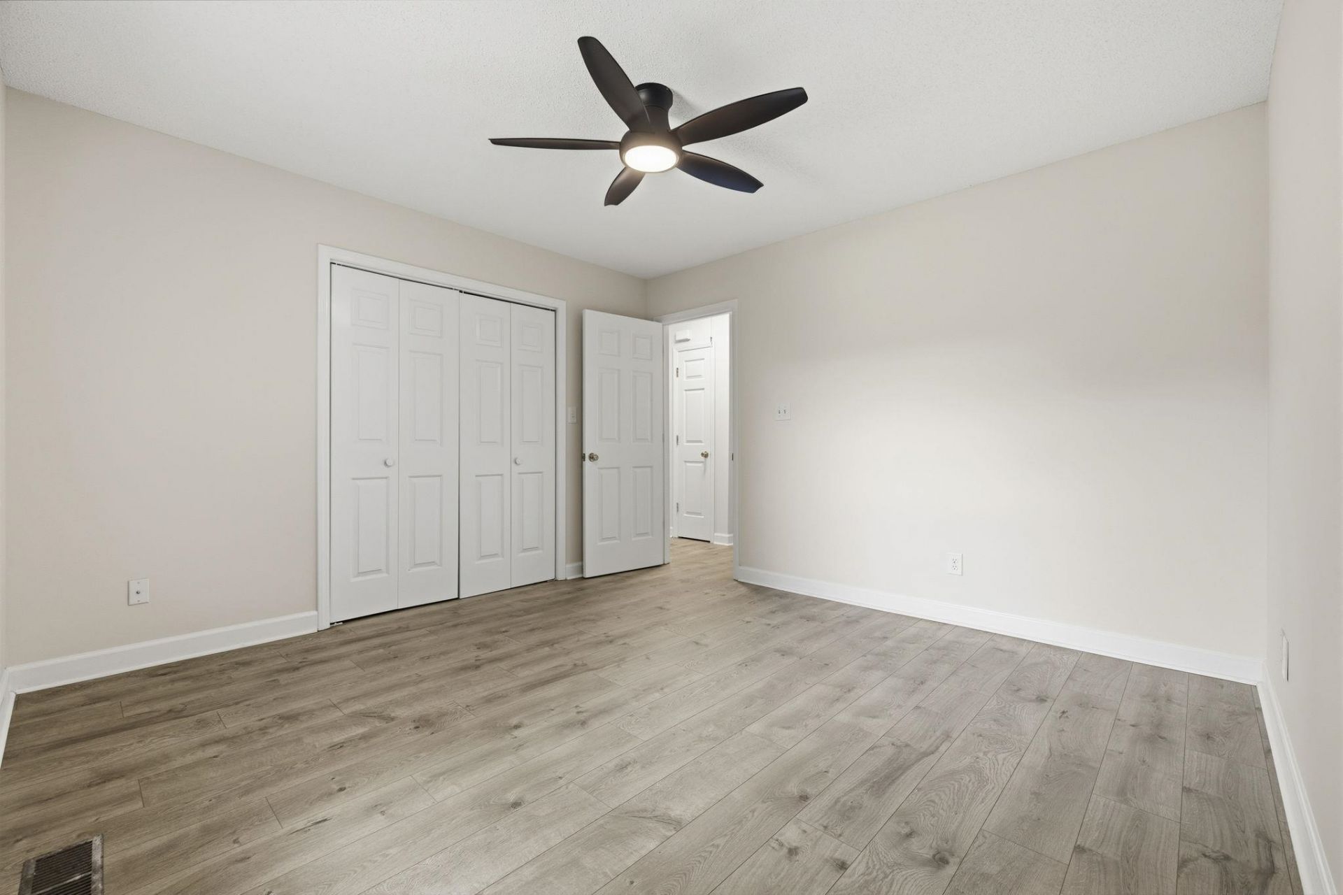 3556 Golden Rod Ct  Photo 20