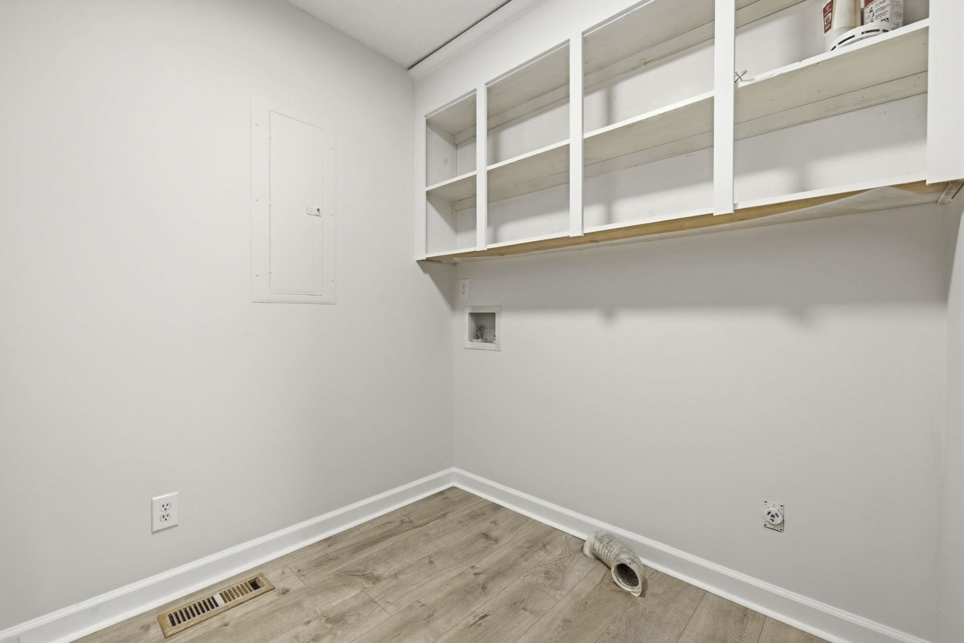 3556 Golden Rod Ct  Photo 22