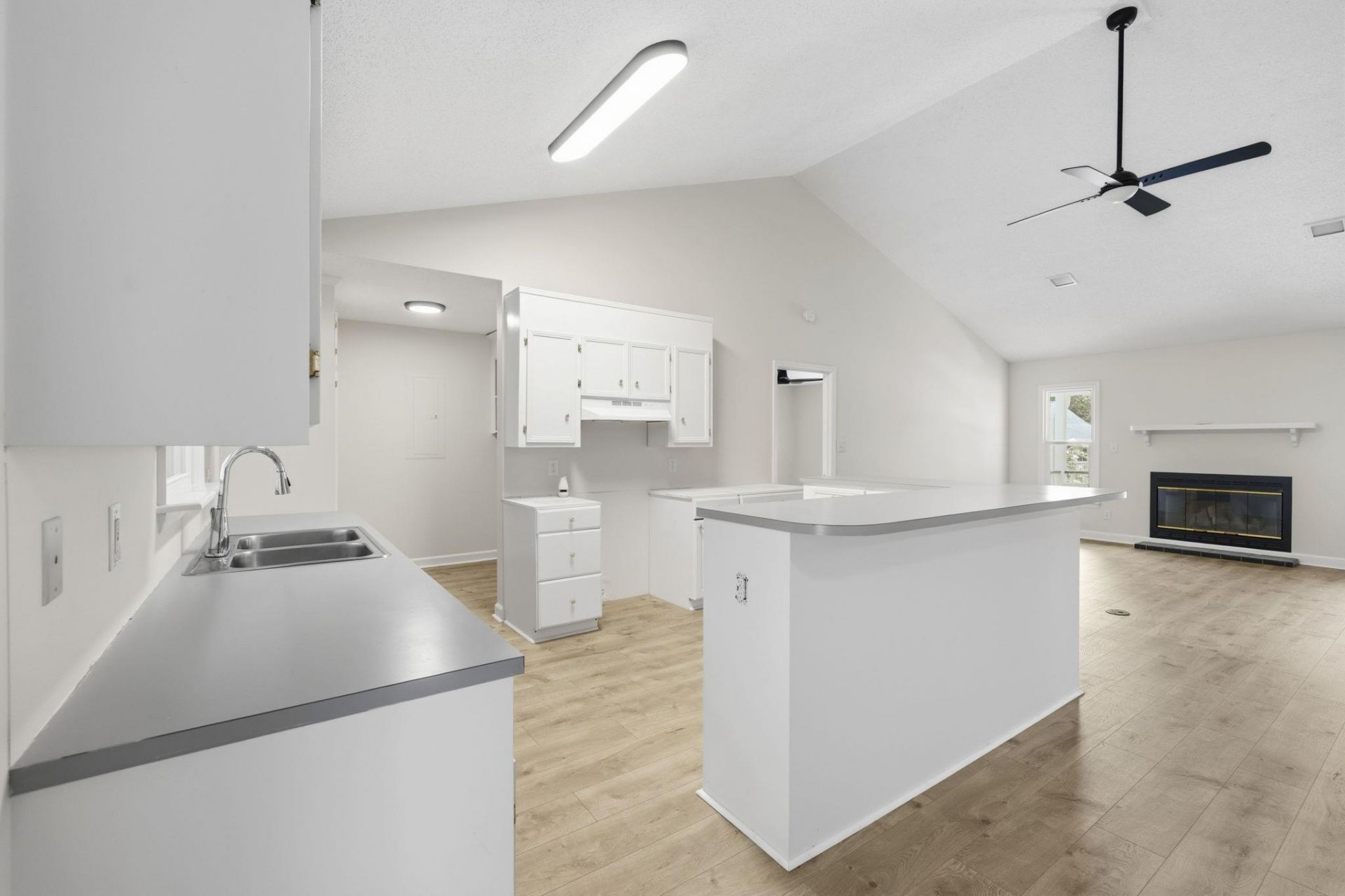 3556 Golden Rod Ct  Photo 9