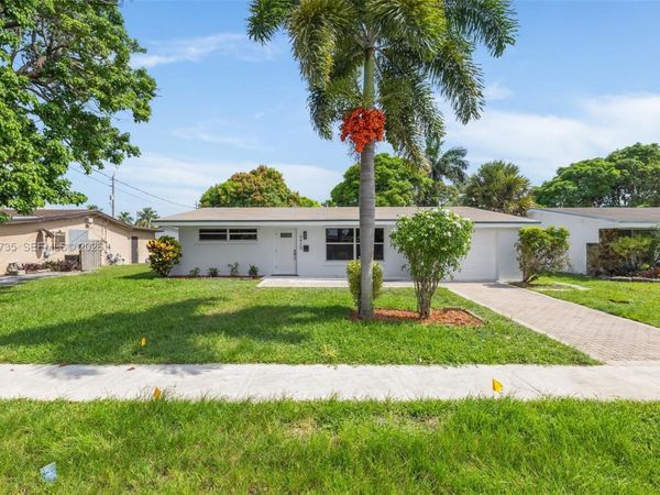 6420 NW 26th St, Sunrise, FL 33313