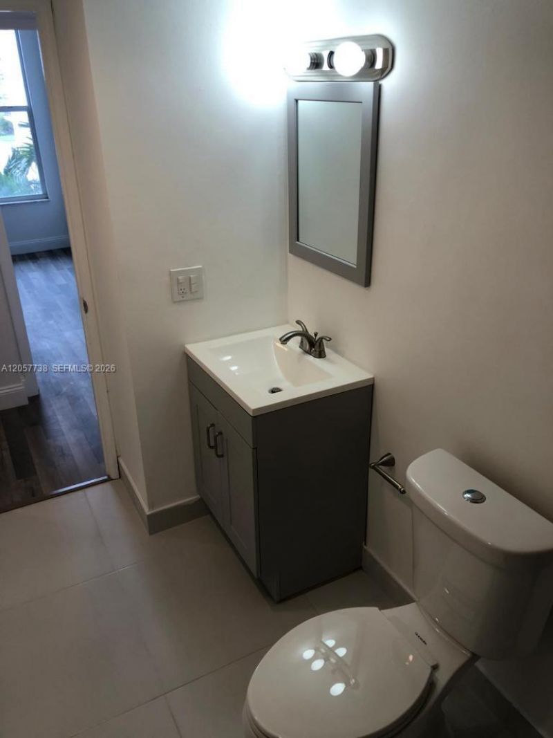 9682 Fontainebleau Blvd, Unit 507, Miami, FL 33172 Photo