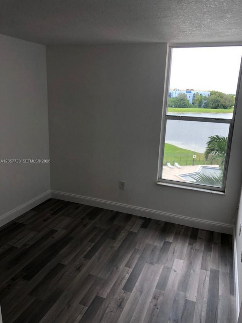9682 Fontainebleau Blvd, Unit 507, Miami, FL 33172 Photo