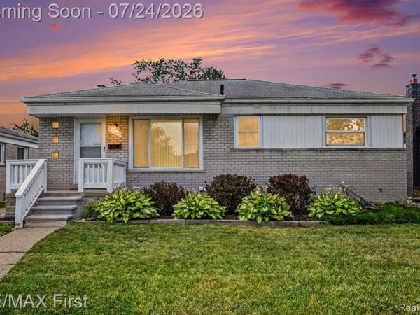 25625 Barbara Street, Roseville, MI 48066
