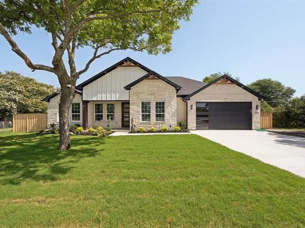 310 Cottonwood , Leonard, TX 75452