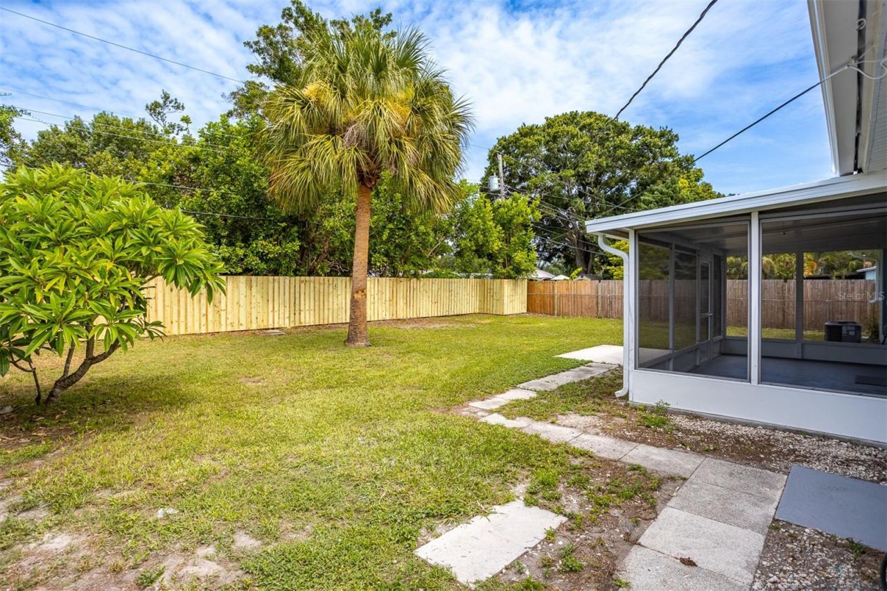 3332 70th Lane N, Saint Petersburg, FL 33710 Photo