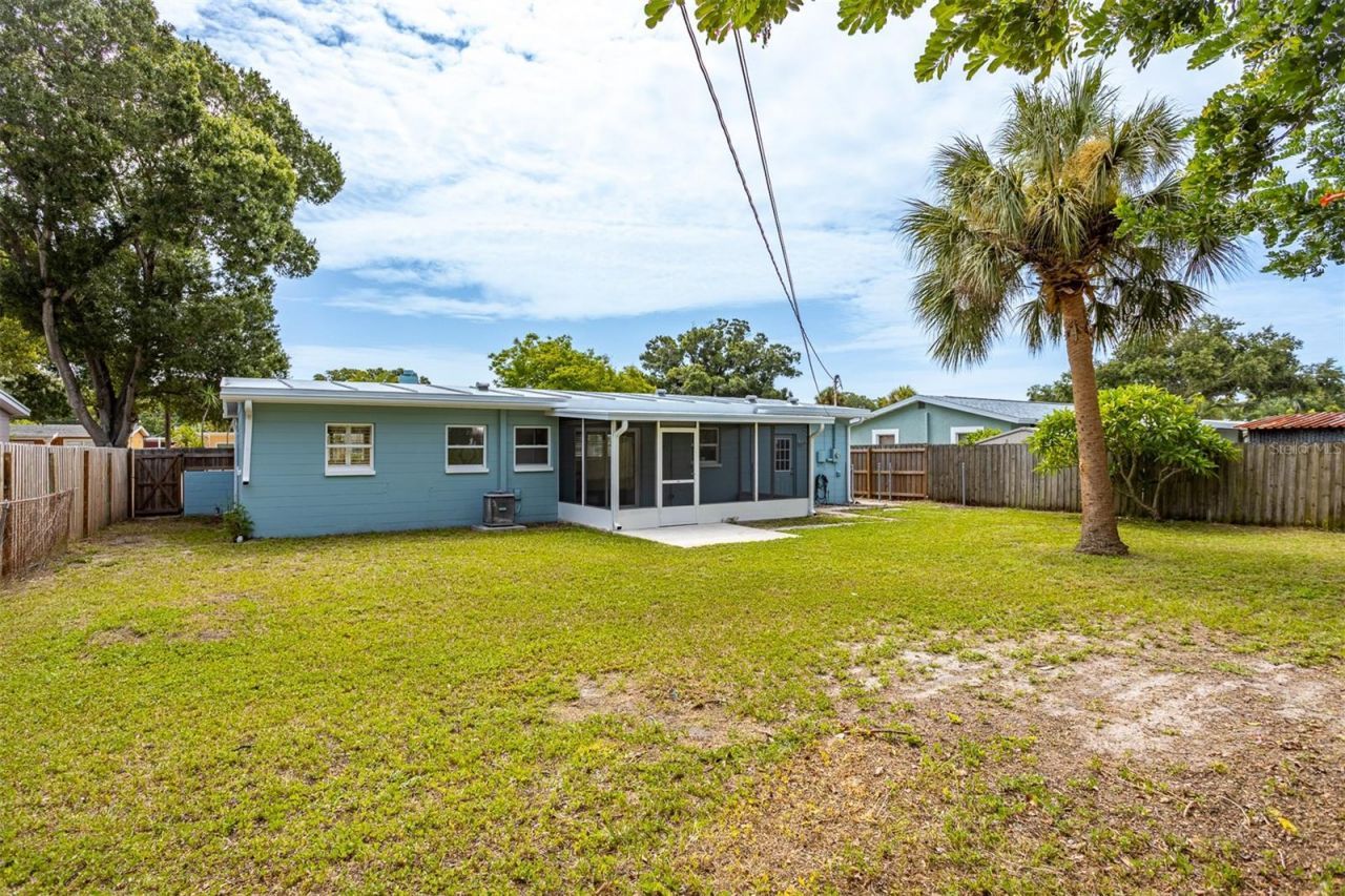 3332 70th Lane N, Saint Petersburg, FL 33710 Photo