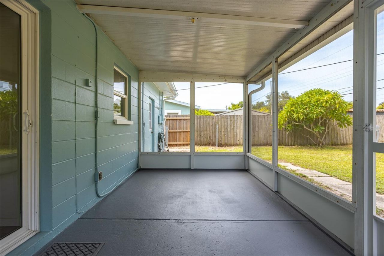 3332 70th Lane N, Saint Petersburg, FL 33710 Photo