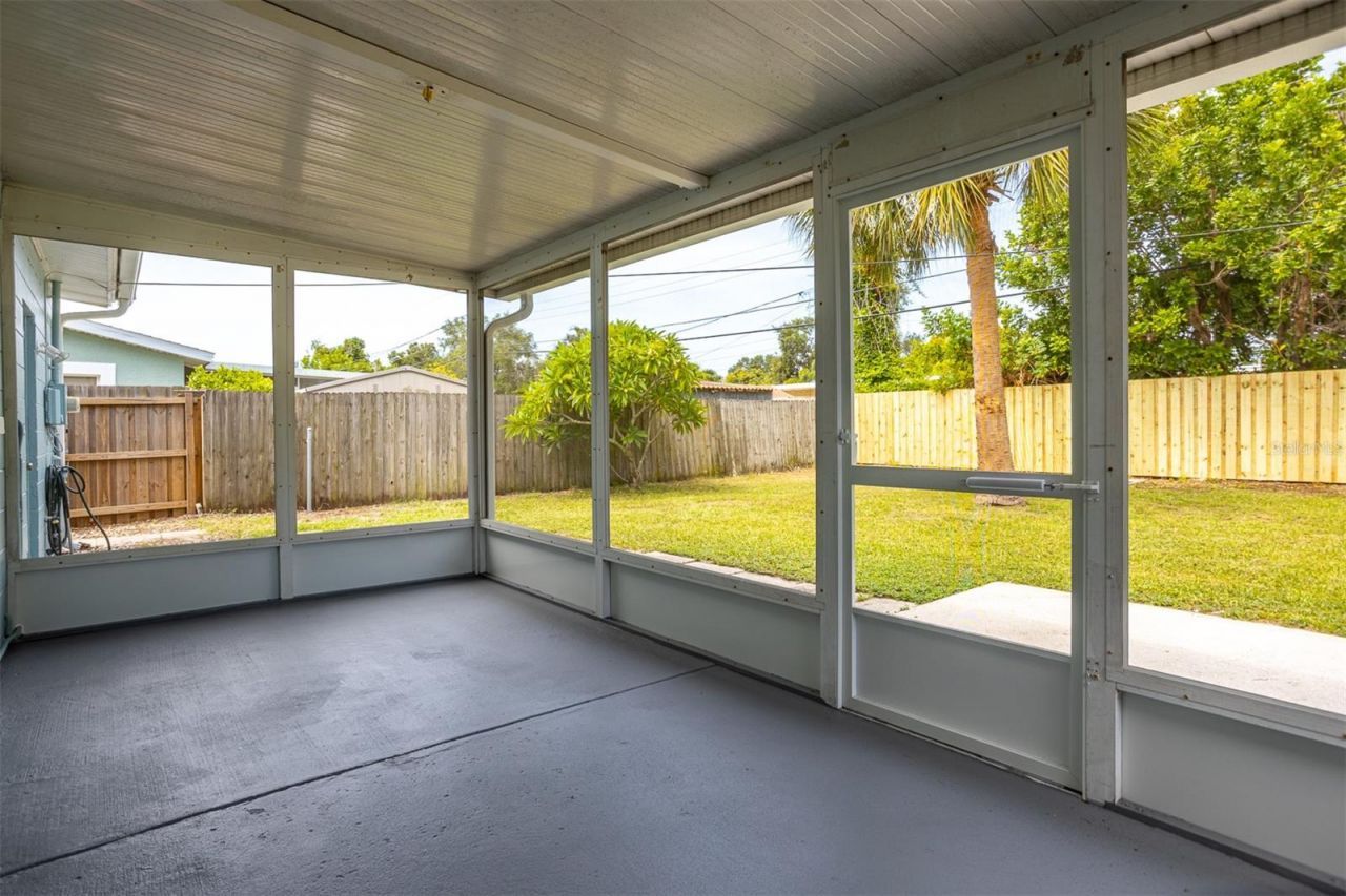 3332 70th Lane N, Saint Petersburg, FL 33710 Photo