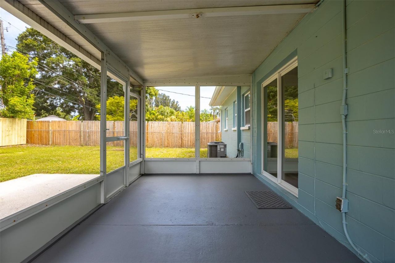 3332 70th Lane N, Saint Petersburg, FL 33710 Photo