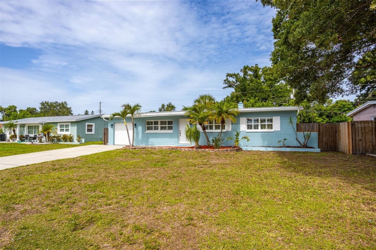 3332 70th Lane N, Saint Petersburg, FL 33710 Photo