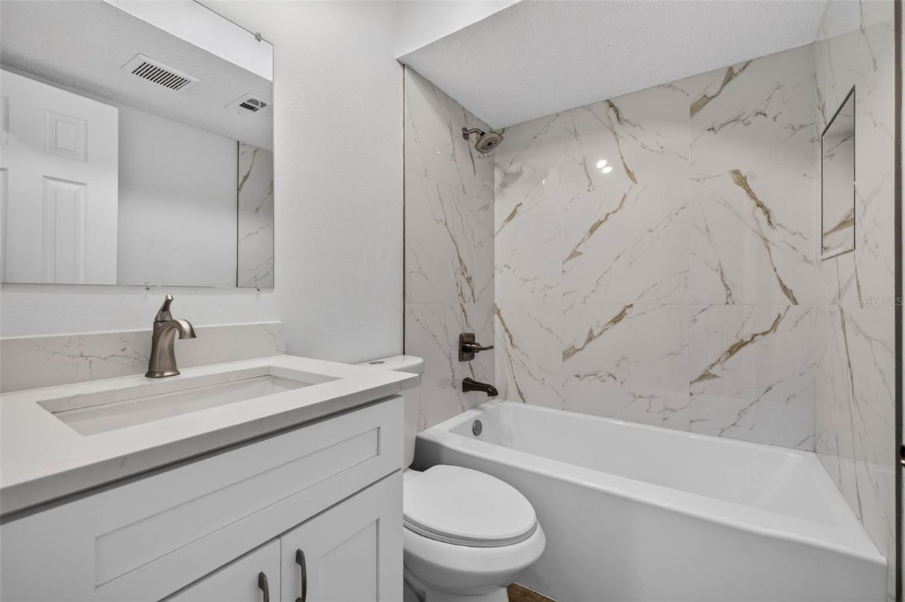 9005 Pebble Creek Drive , Tampa, FL 33647 Photo