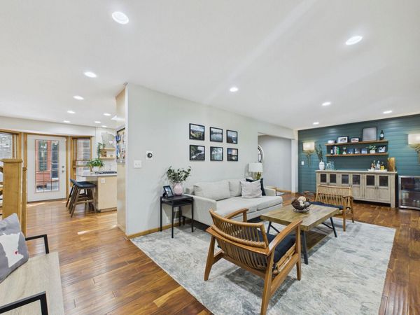 30 B Street, Saint Paul, MN 55106