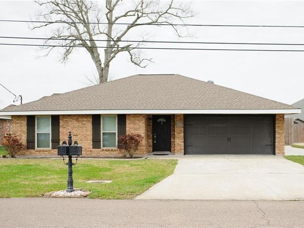 322 VALENCIA Drive, Luling, LA 70070