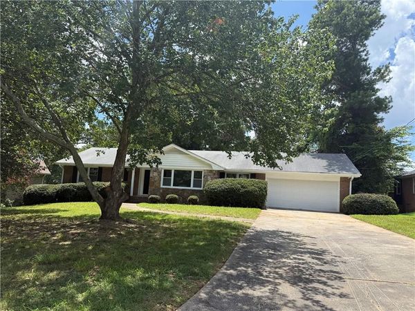 4144 Wellington Hills Drive , Snellville, GA 30039