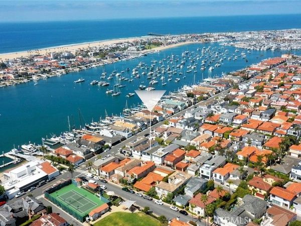 105 Via Ravenna , Newport Beach, CA 92663