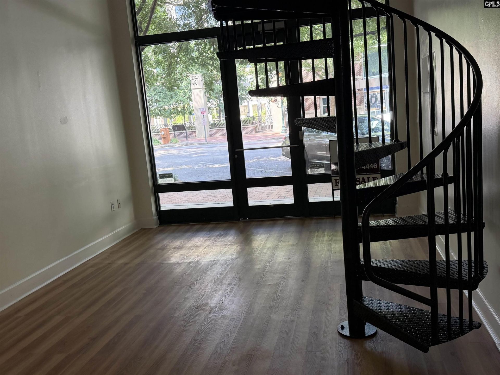1520 Main Street  Photo 6